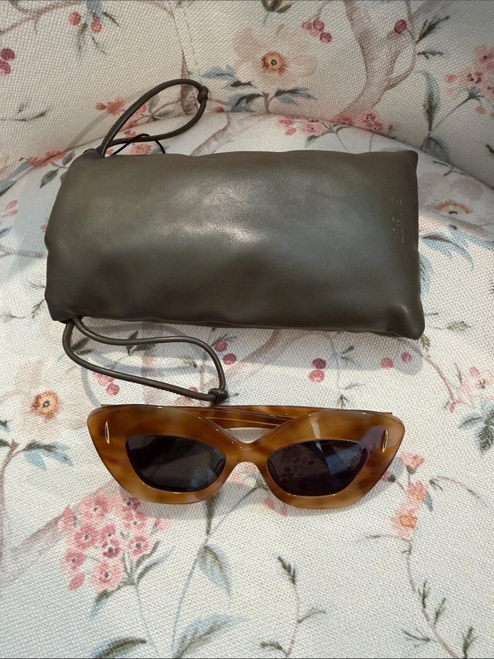 Loewe Tortoiseshell Cat Eye Sunglasses - Brown